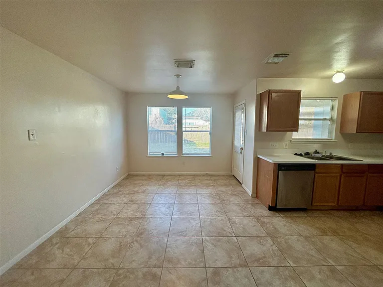 19718 River Pointe Ln — Photo 11