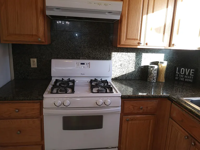 184 Longview Dr — Photo 4