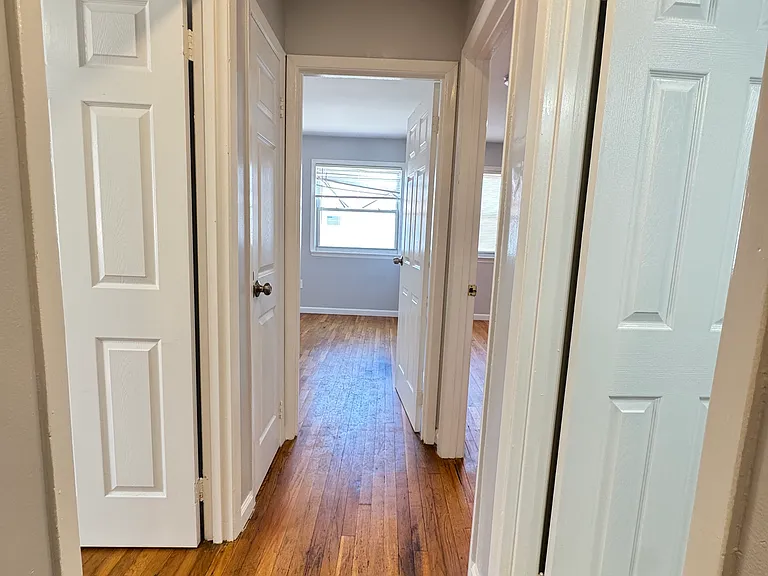 300 Jefferson Ave #1 — Photo 26