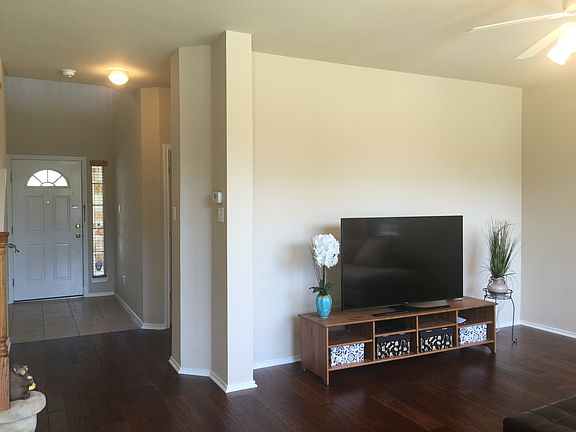 3rd image of 10713 Pall Mall Dr