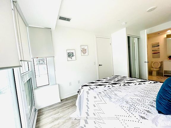 2nd image of 77 Shuter St #802