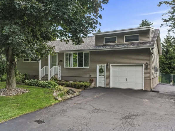 951 Burdeck St, Schenectady, NY 12306