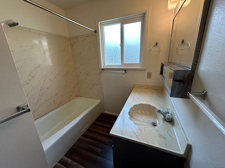 441 Independent Ave #3 — Photo 5