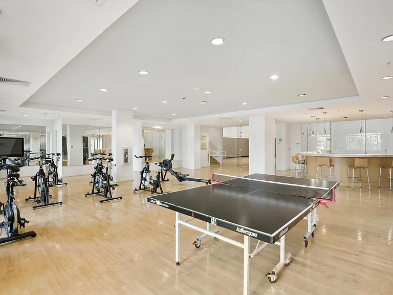 511 SE 5th Ave #2110 — Photo 38