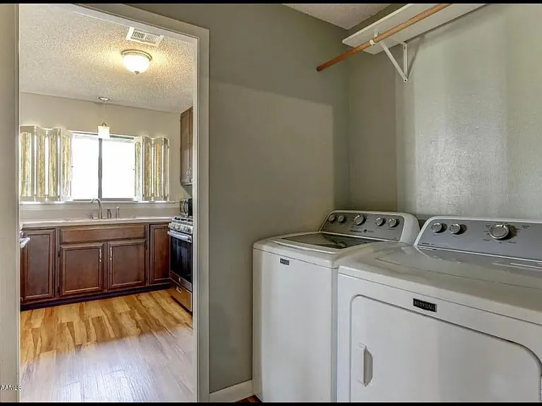 126 Castle Row #HOUSE — Photo 7