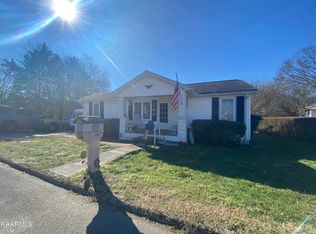 219 Nave St, Clinton, TN 37716