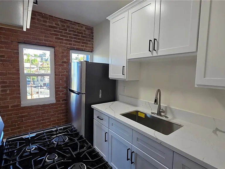 3804 W Sunset Blvd #201 — Photo 7