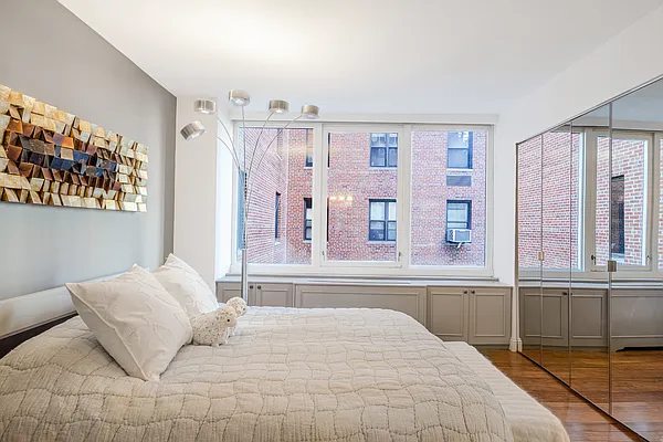Sold by AVENUE 8 INC | media 10
