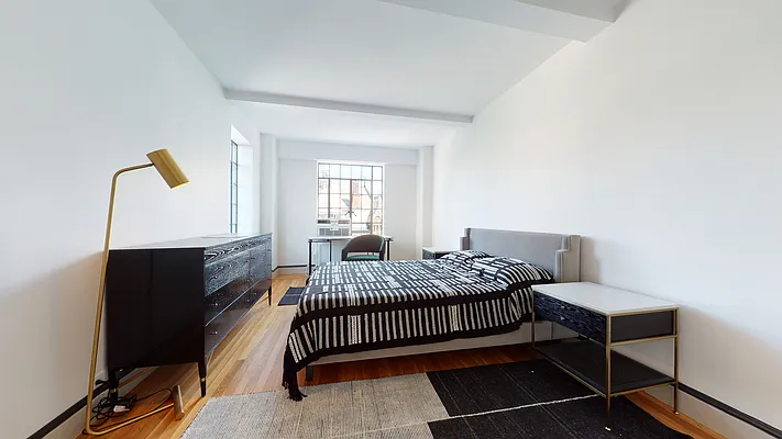 Rented by Bond New York | media 26