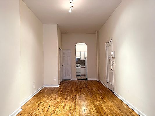 2nd image of 306 W 18th St APT 1D