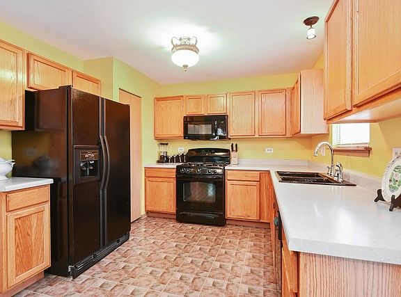 4th image of 454 E Stratford Ln