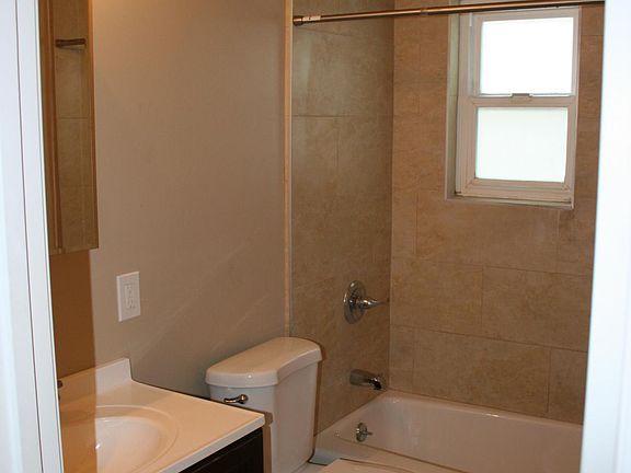 5th image of 1125 Minnesota Ave APT 4