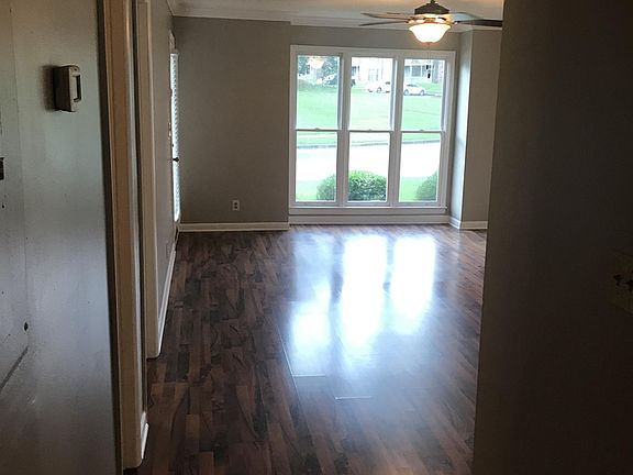 4th image of 5015 Pine Ave SW #7