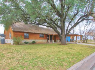 604 Holden St, Glen Rose, TX 76043