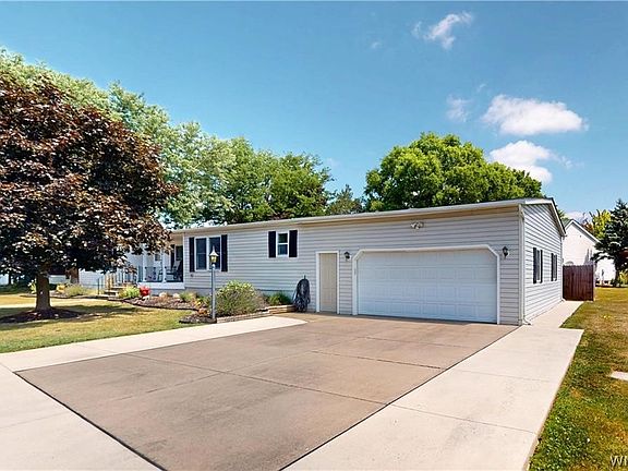 4th image of 313 Applewood Dr