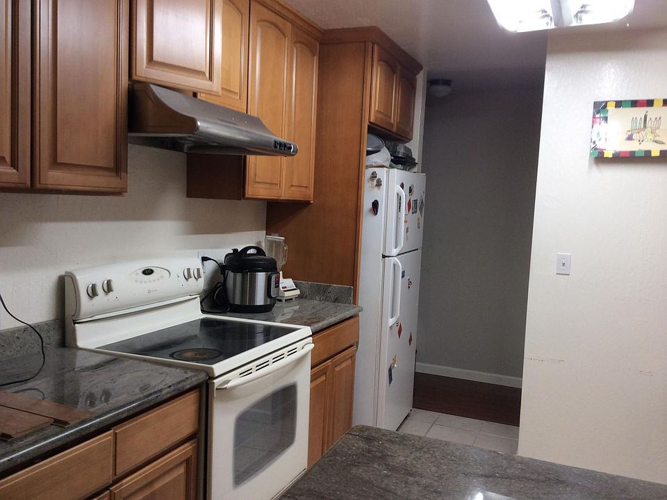 2nd image of 670 San Antonio Rd APT 12