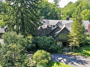 10095 Little Mountain Rd, Mentor, OH 44060