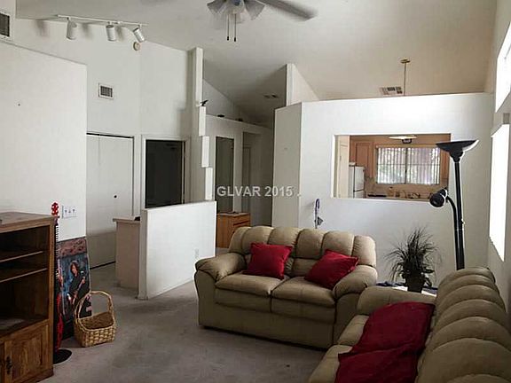 3rd image of 2488 Sagamore Dr