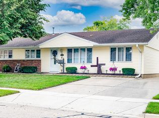138 Ambassador Ave, Romeoville, IL 60446