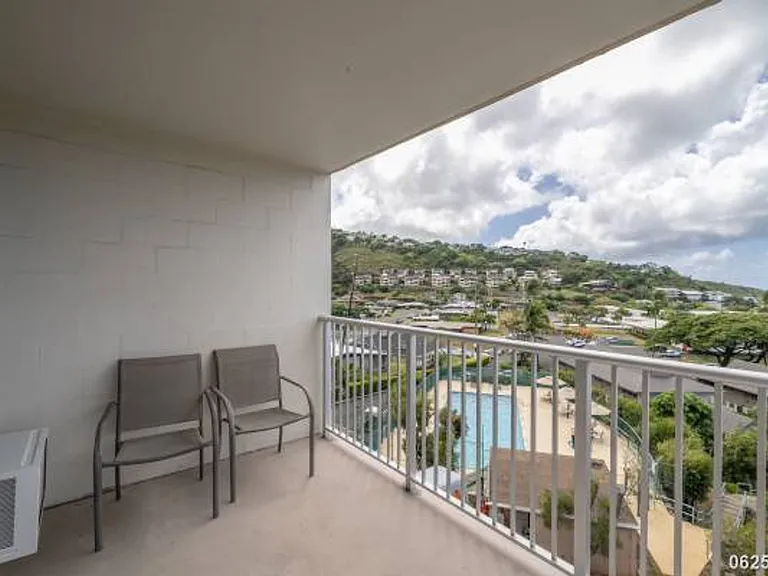 4970 Kilauea Ave #402 — Photo 23