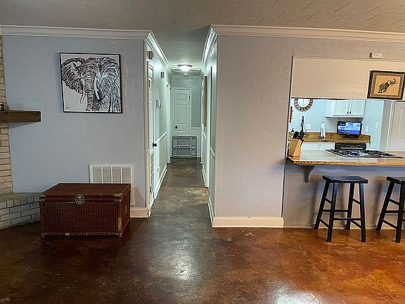 5th image of 420 Estelle Dr