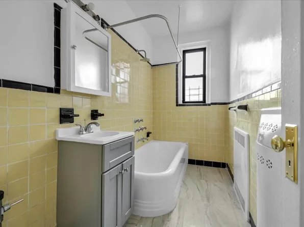 1120 Brighton Beach Avenue image 9 of 11