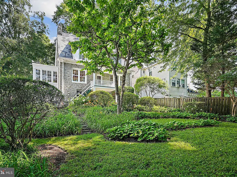 3612 Albemarle St NW — Photo 40