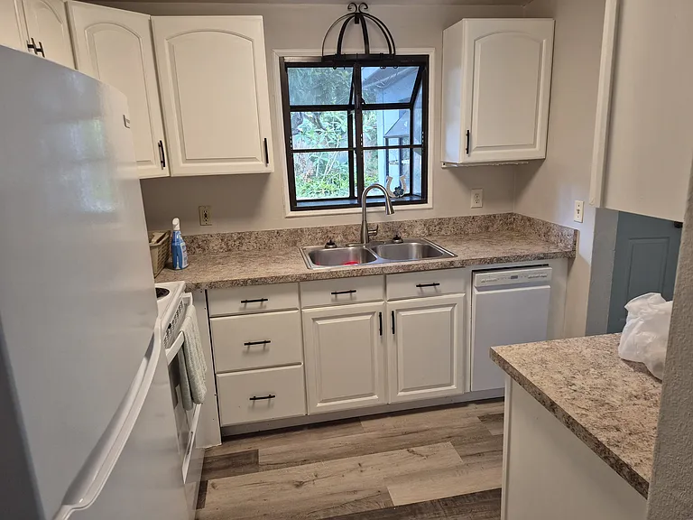2117 Barcelona Dr — Photo 7