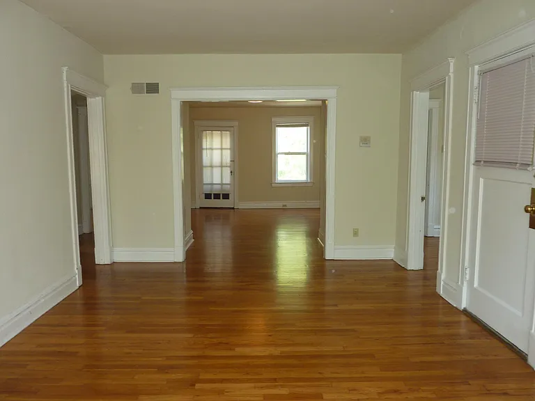 743 Heman Ave — Photo 7