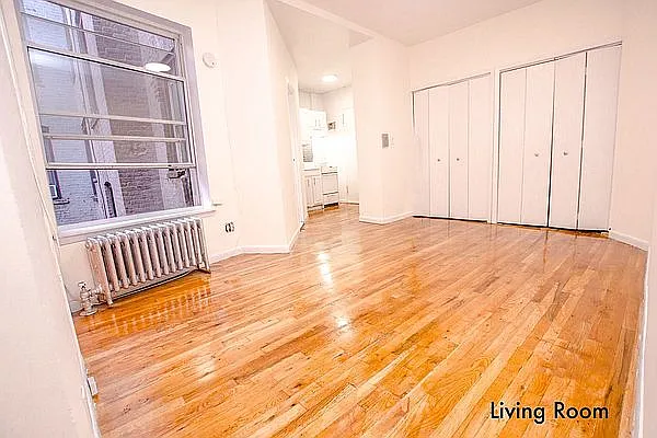 Rented by Jonis Realty | media 10