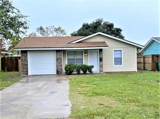 553 S 10th St, Aransas Pass, TX 78336