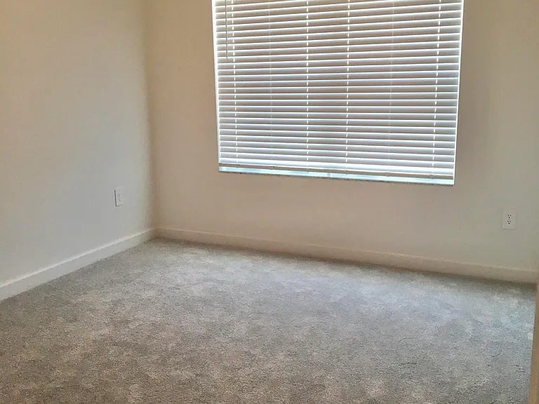 12226 SW Roma Cir — Photo 14