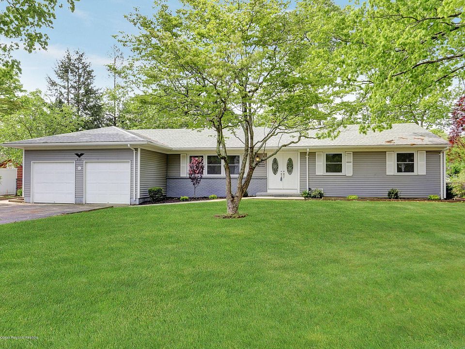 1st image of 317 Colonial Dr