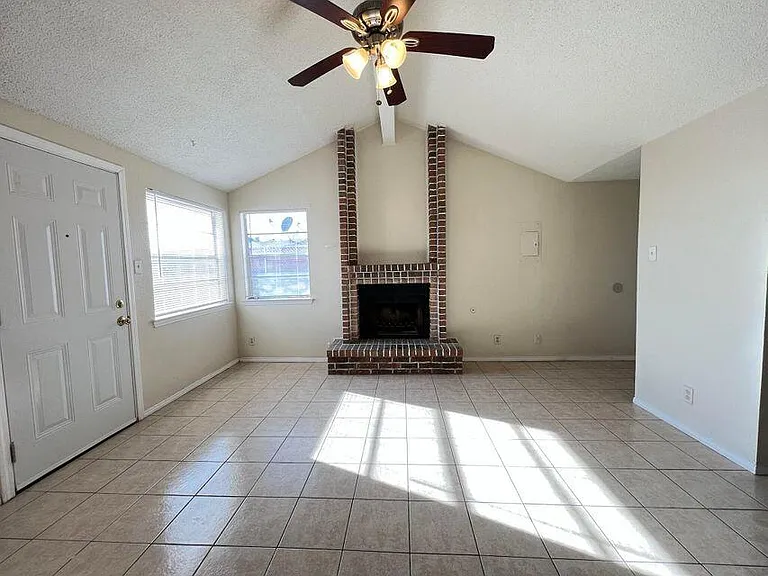 11812 Tracy Austin Ln — Photo 6