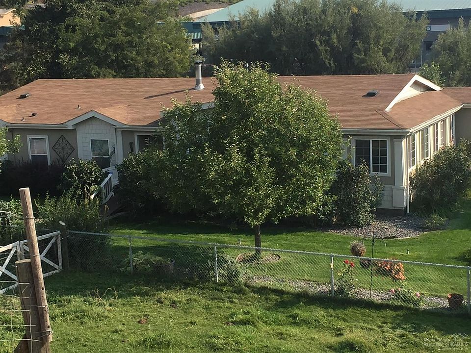 1st image of 210 NE 13th St