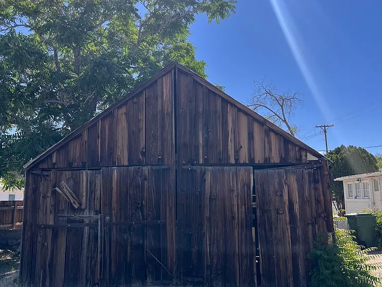 615 E Front St — Photo 11
