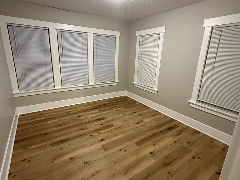 1211 SW Woodward Ave — Photo 6