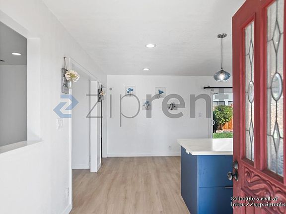 4th image of 38440 Farwell Dr