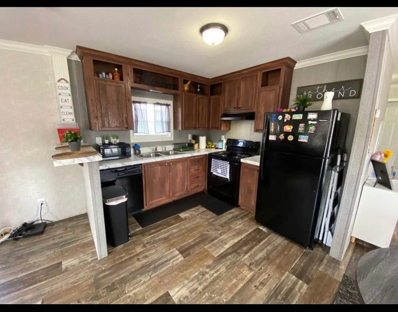 1 bed, 950 sqft, $1,700 — Photo 4