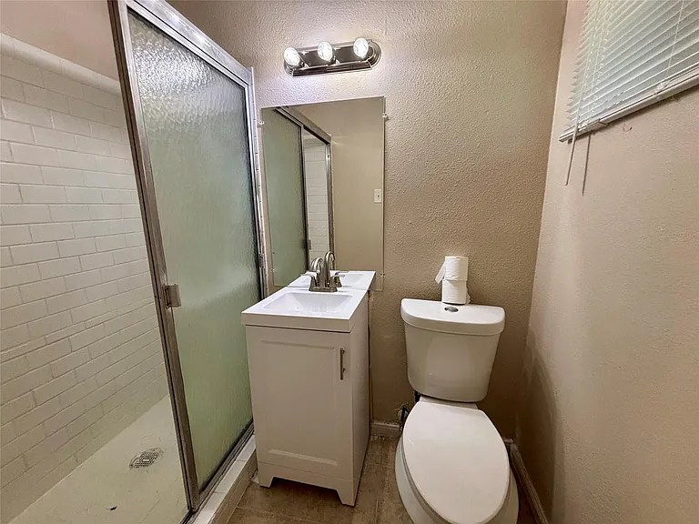 4110 Knotty Oaks Trl — Photo 12