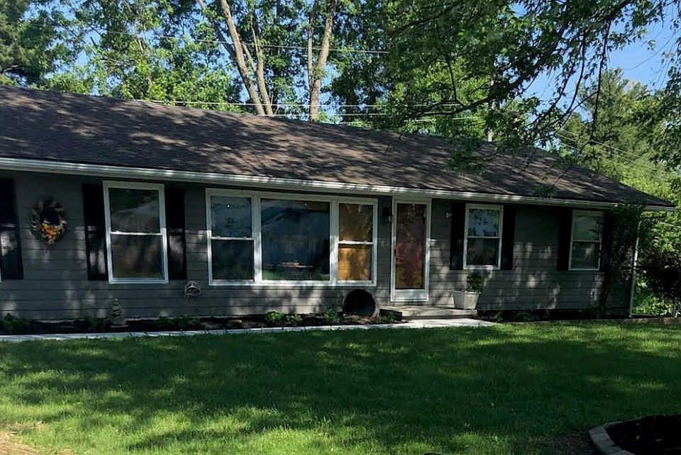 2nd image of 61 King Ave SW