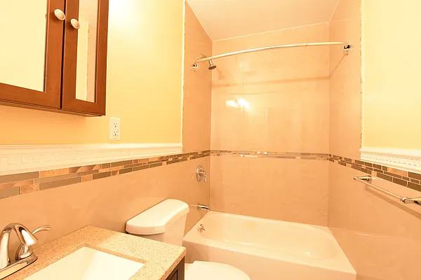 Rented by Clove Realty LLC | media 10