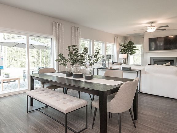 Dakota floorplan as The Woods at Dawson in Dawsonville, GA.