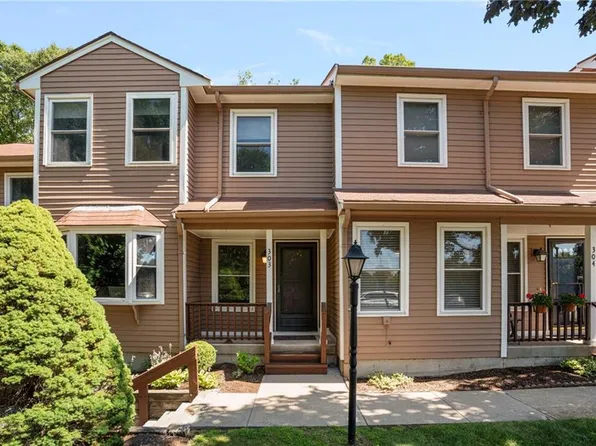 200 Heroux Blvd Unit 303, Cumberland, RI 02864