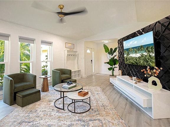 4th image of 102 Sharwood DR