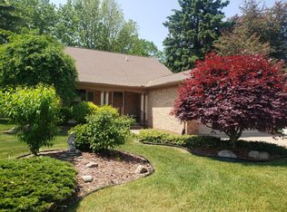 1665 Windingway Dr, Wixom, MI 48393