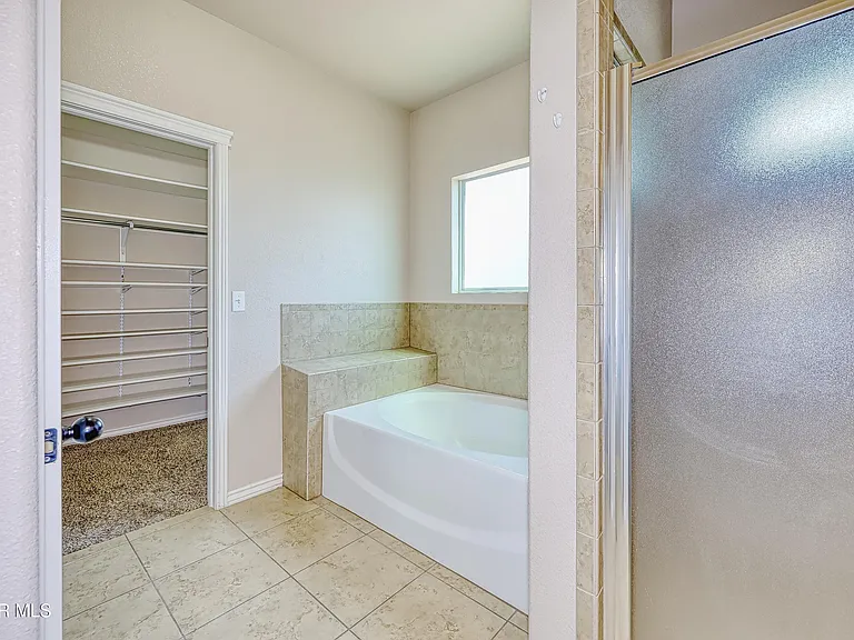 5601 Valley Maple Dr — Photo 37