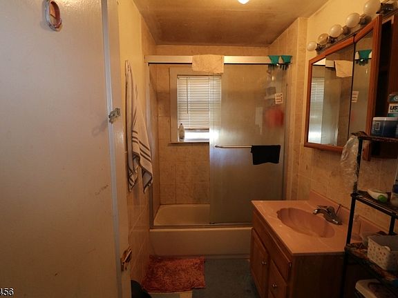 3rd image of 296 Montclair Ave