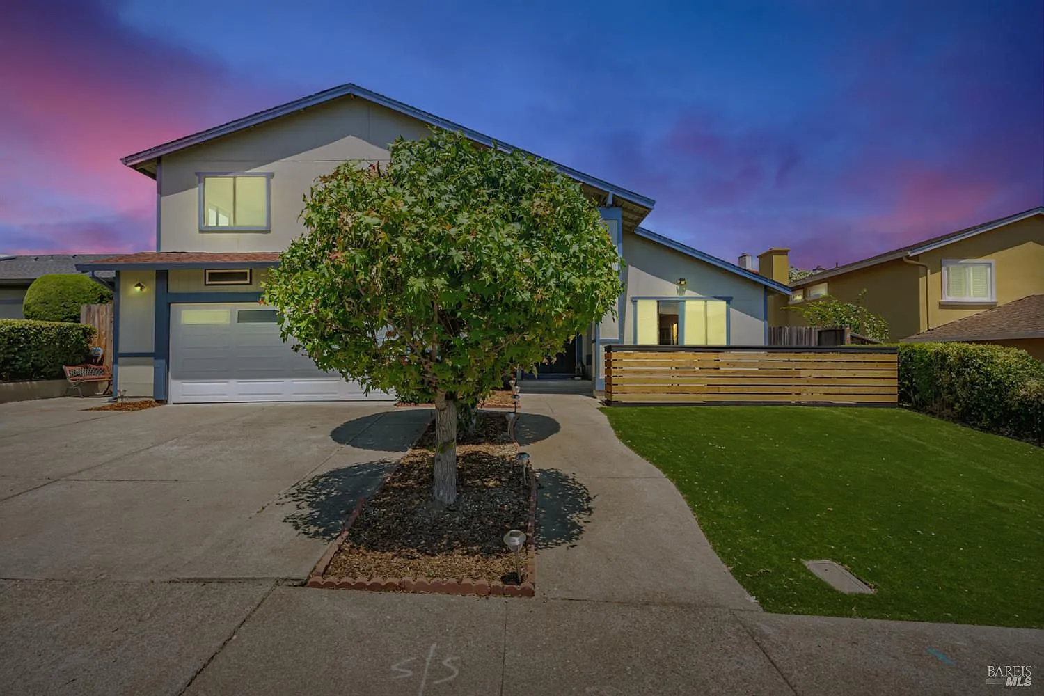 2223 Redwood Road photo 1