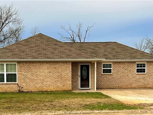 205 E Short St, Franklin, TX 77856